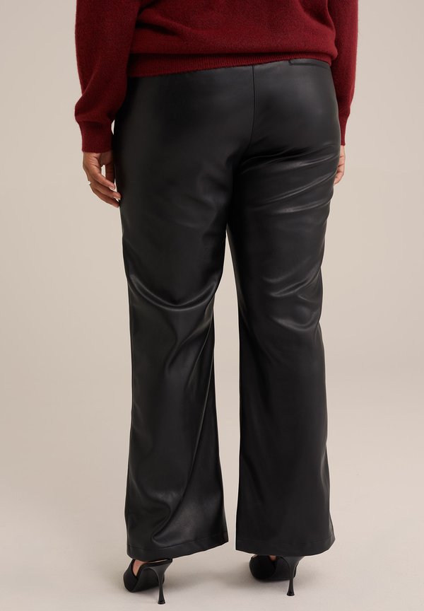 WE Fashion  CURVE