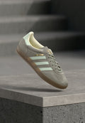adidas Originals GAZELLE INDOOR - Trainers - silver-coloured pebble/green