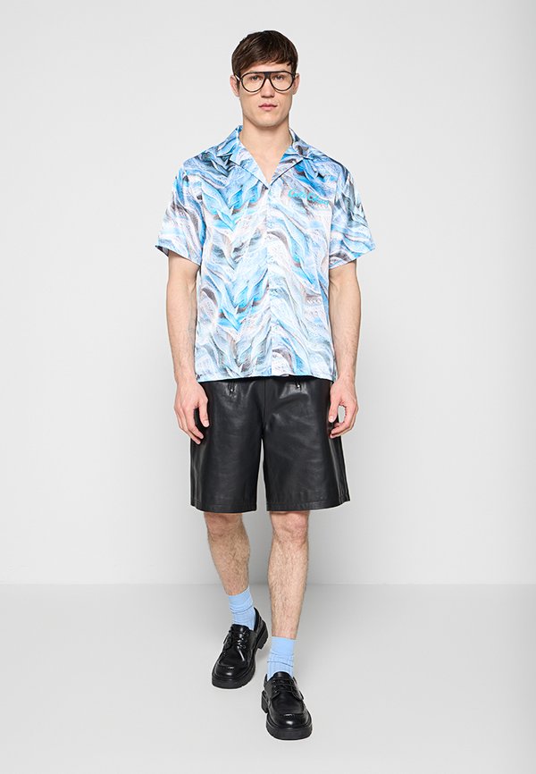 Carlo Colucci OVERSIZE FIT