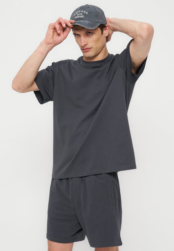 Pier One by Zalando SET
