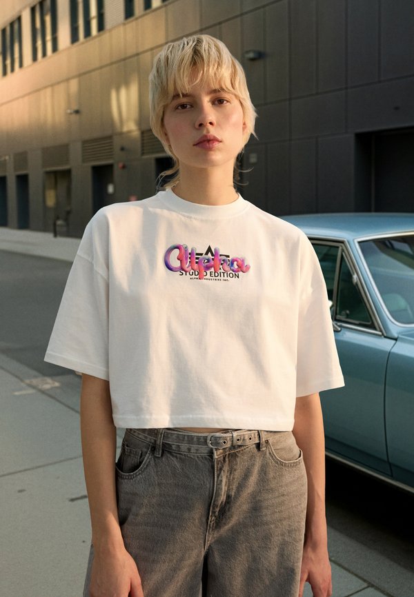 Alpha Industries STUDIO RAINBOW CROPPED