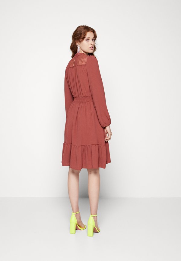 ONLY ONLMETTE NECKDRESS