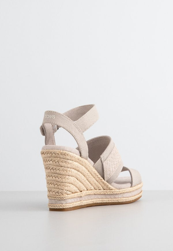 TOMS MADELYN