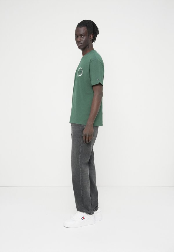 Tommy Jeans SONNY WHISKERED REGULAR TAPERED LEG BLACK JEANS