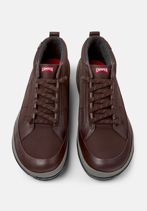 Camper PEU PISTA