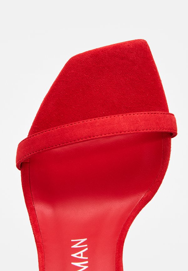 Stuart Weitzman NDSTCRVE ROYLE