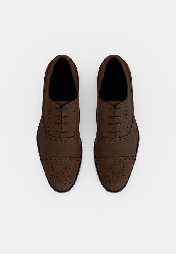 Pier One by Zalando