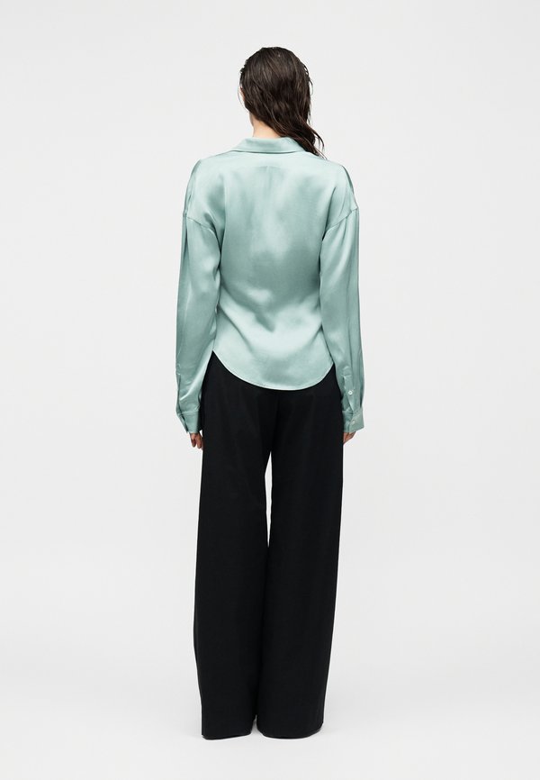 Viktor&Rolf DRAGGED NECK SHIRT