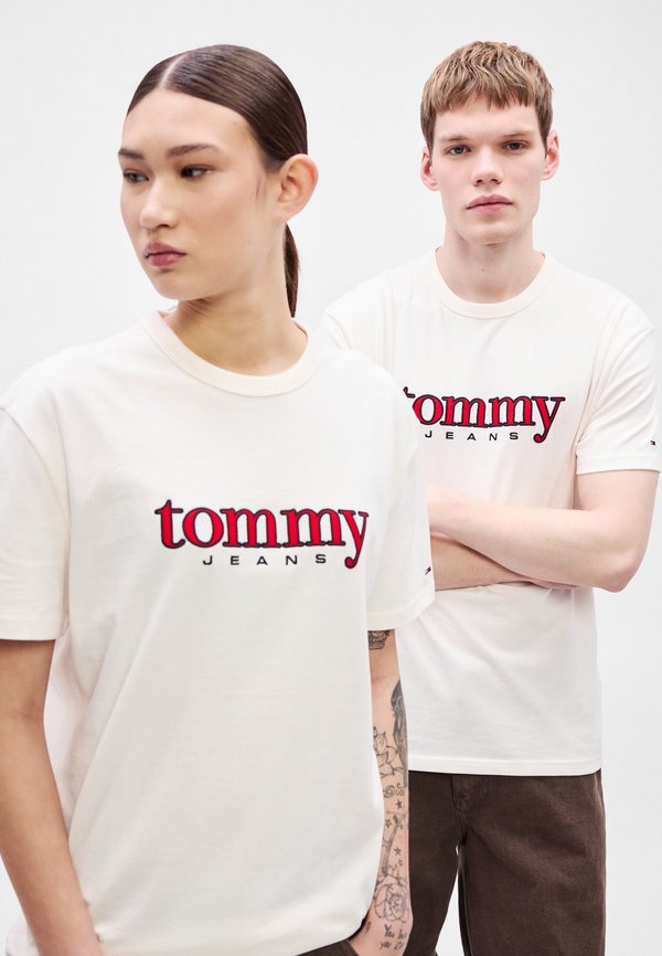 Tommy Jeans LOGO APPLIQUÉ JERSEY T-SHIRT