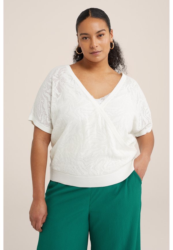 WE Fashion CURVE