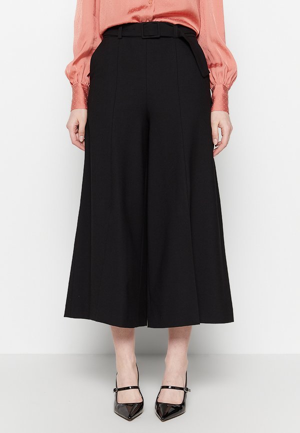 TWINSET