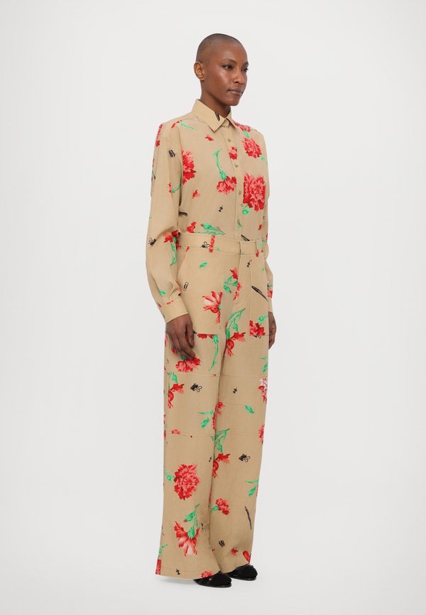 MOSCHINO