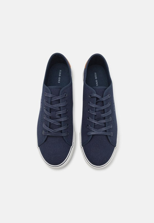 Pier One by Zalando