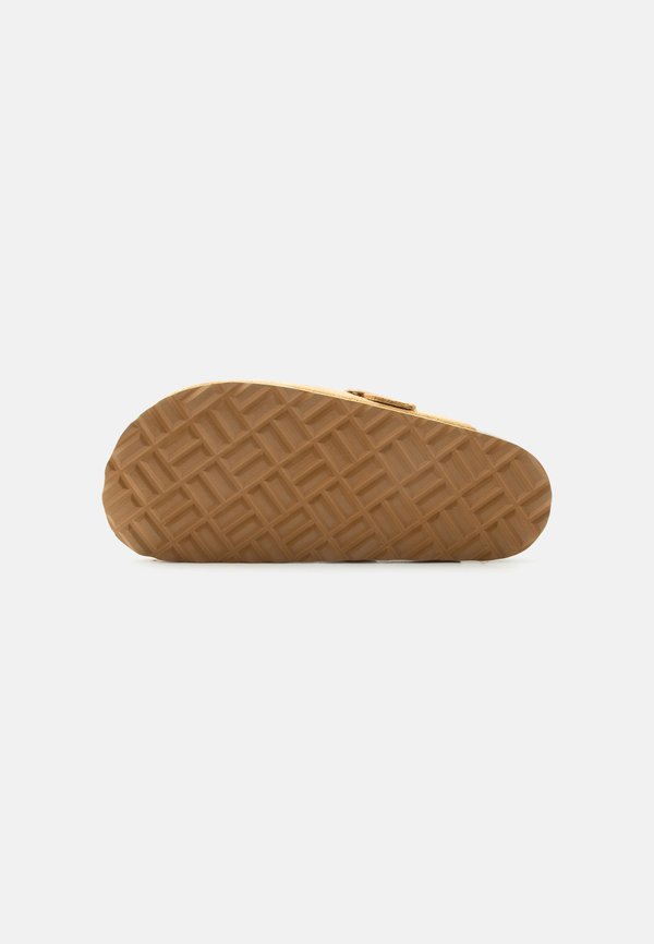 Pier One by Zalando LEATHER UNISEX