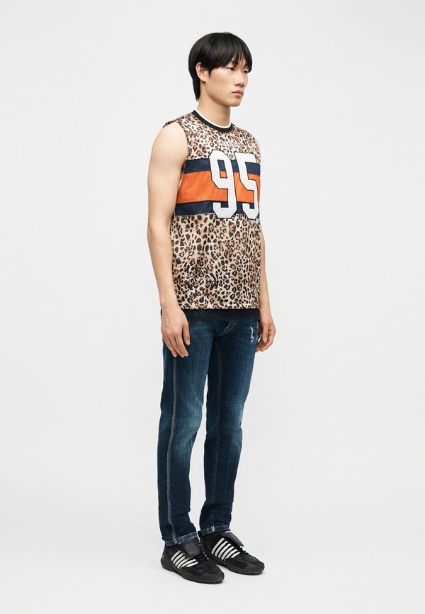 Dsquared2 CIGARETTE FIT TEE