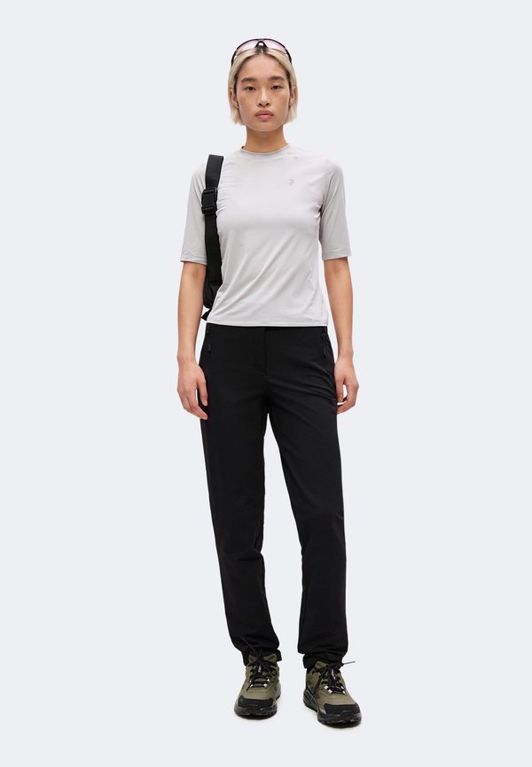 Peak Performance REPEL TEE