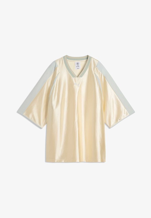 Puma T7 OVERSIZED FUSSBALLTRIKOT - Football jersey - buttercream-créme de mint