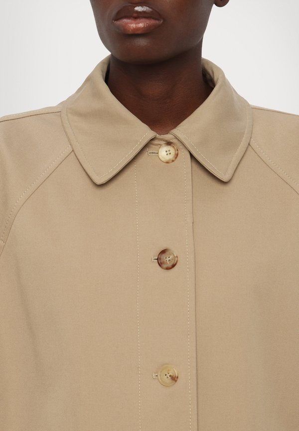 MOSCHINO CAPPOTTO