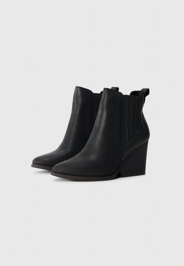 TOMS NOA