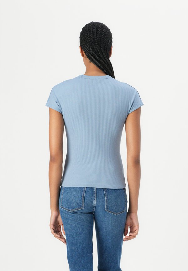 Tommy Hilfiger SLIM TEE