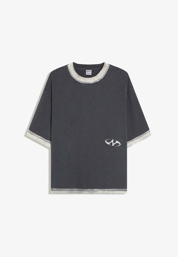 Bershka BOXY SPRAY - Print T-shirt - grey