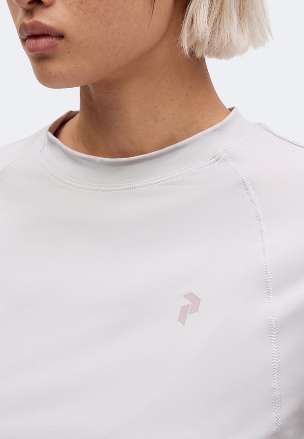 Peak Performance REPEL TEE