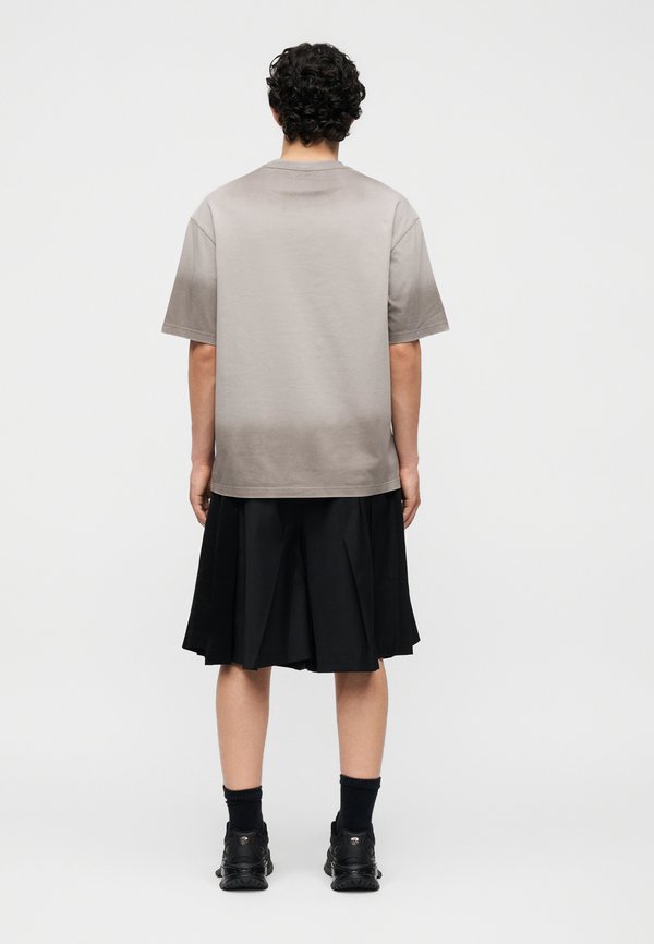 Feng Chen Wang SPRAY PAINTED TEE
