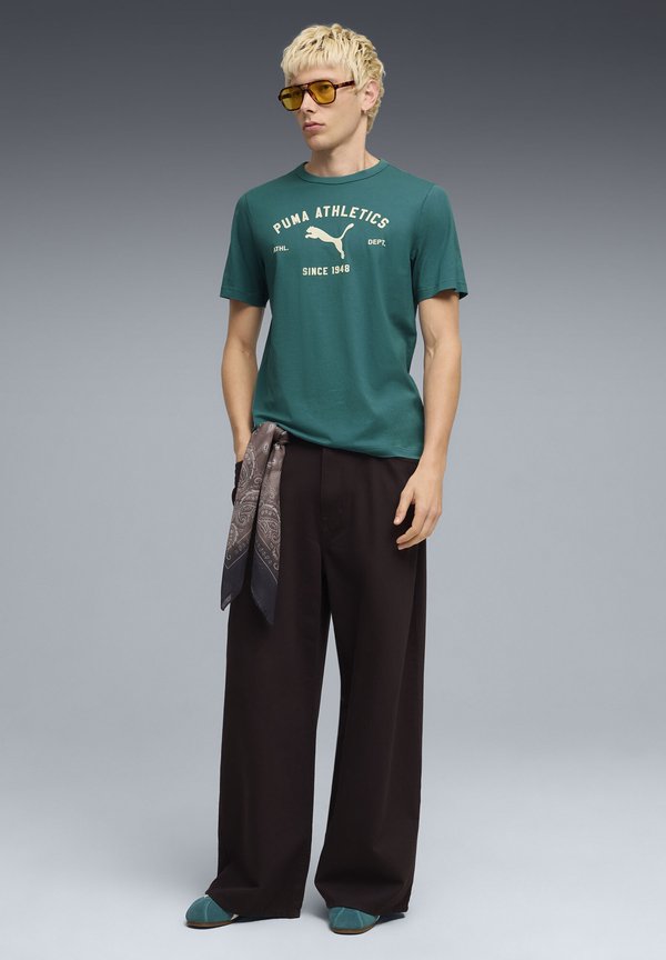 Puma CLASS MIT GRAFIK - Print T-shirt - emerald ice