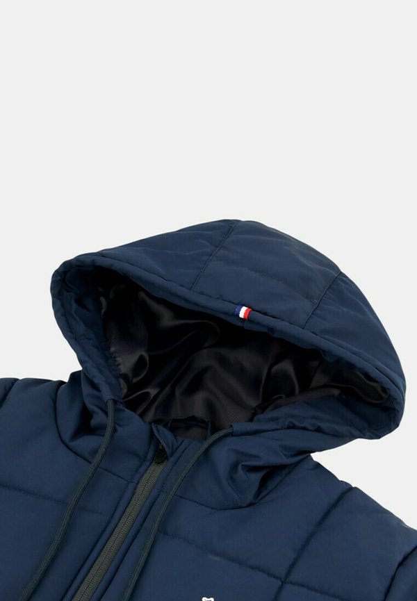 le coq sportif ESSENTIELS