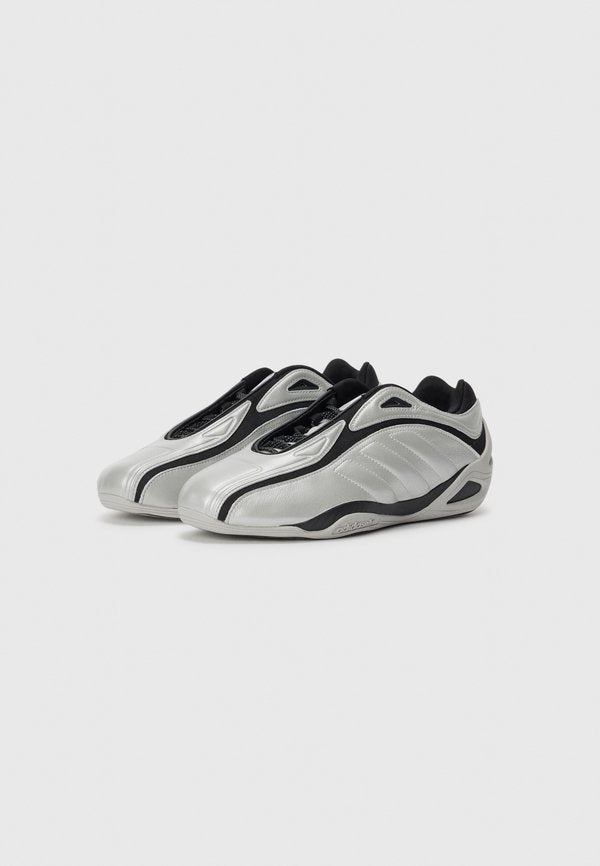 adidas Originals ADIRACER GT MERCEDES AMG PETRONAS F1 TEAM