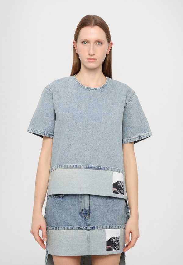 MOSCHINO JEANS