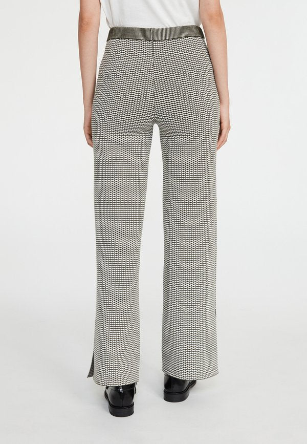 Claudie Pierlot MINUSA