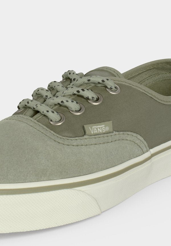 Vans AUTHENTIC