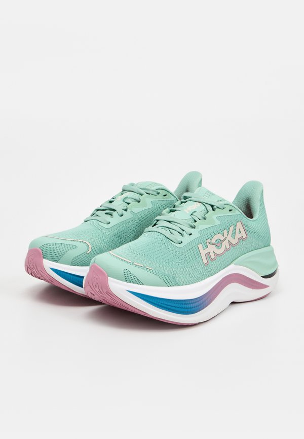 HOKA SKYWARD X