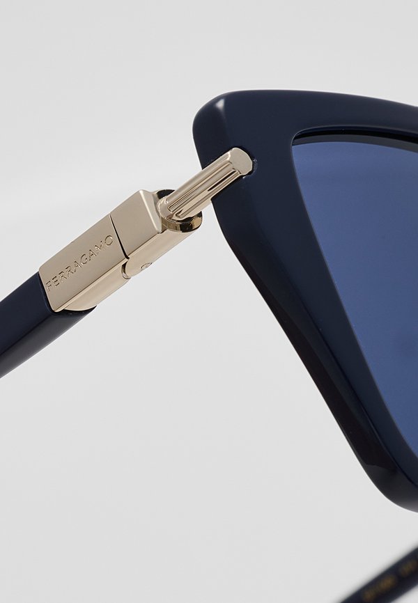 FERRAGAMO