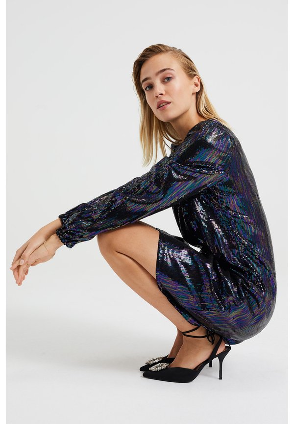 WE Fashion