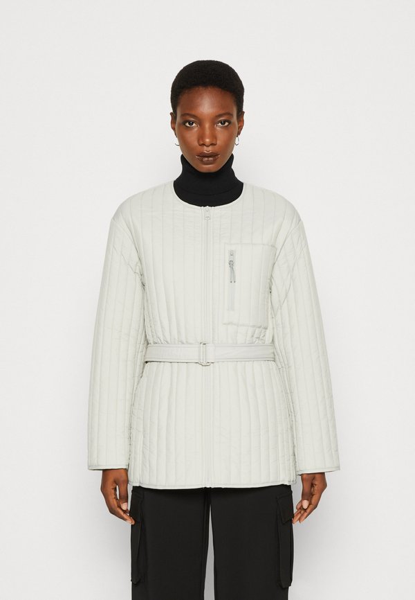 Calvin Klein VERTICAL QUILTED JACKET