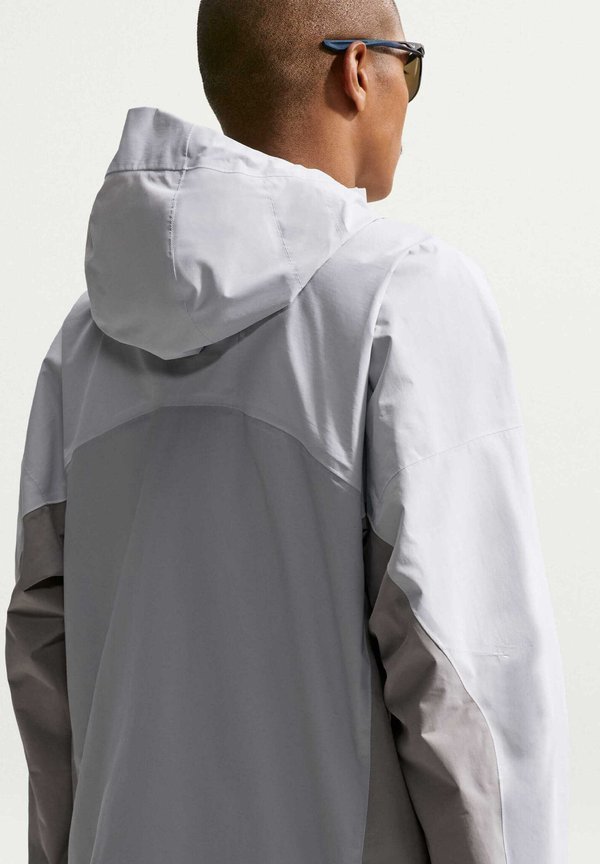 Nike Sportswear NIKE SPORTSWEAR MEN'S STORM-FIT ADV RAIN JACKET ACG 'MORPHO'