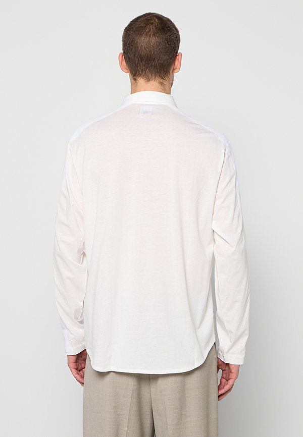 Armani Exchange LOOSE FIT