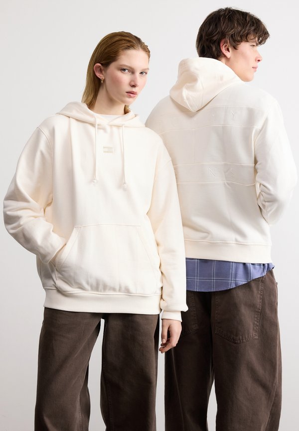 Tommy Jeans OVERDYED BACK FLAG BADGE RELAXED HOODY