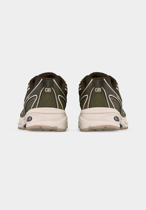 New Balance U740 UNISEX
