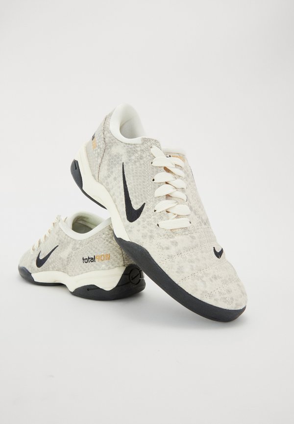 Nike Sportswear T90 SE