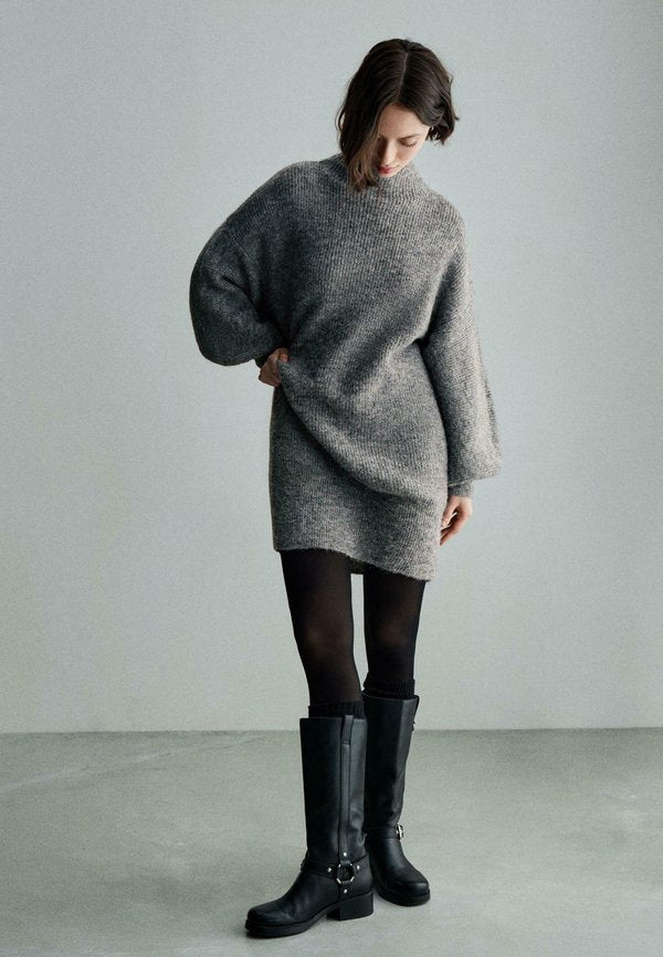 Bershka OVERSIZE WITH VOLUMINOUS SLEEVES MIDI - Jumper dress - grey