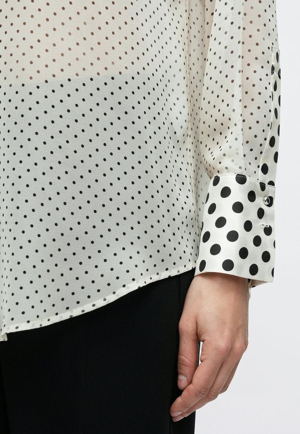 MAX&Co. ACUME