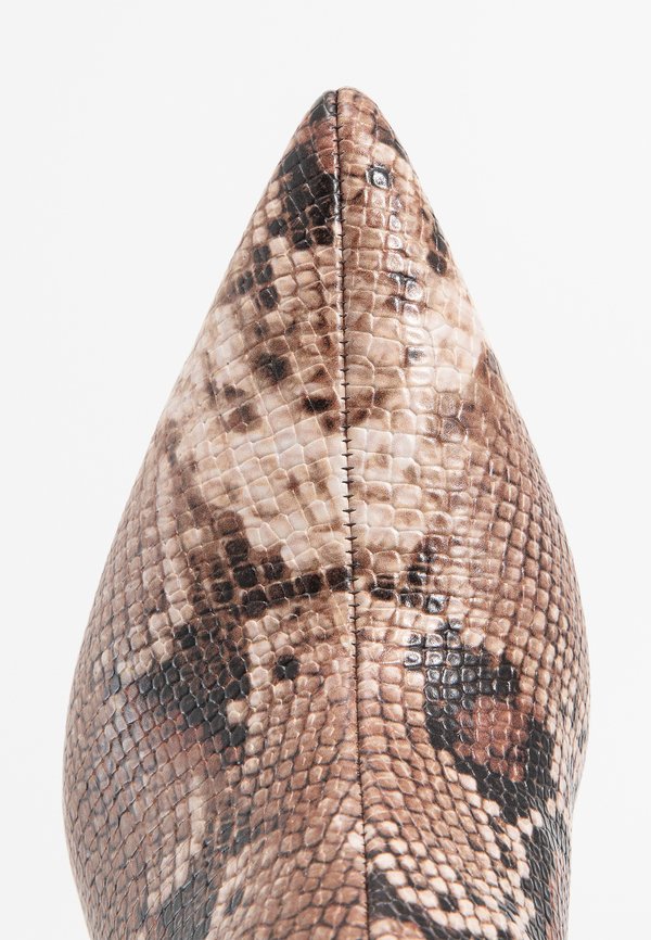 Jeffrey Campbell NIXIE