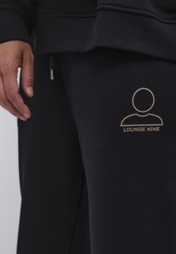 Lounge Nine QONDRADLN UNISEX