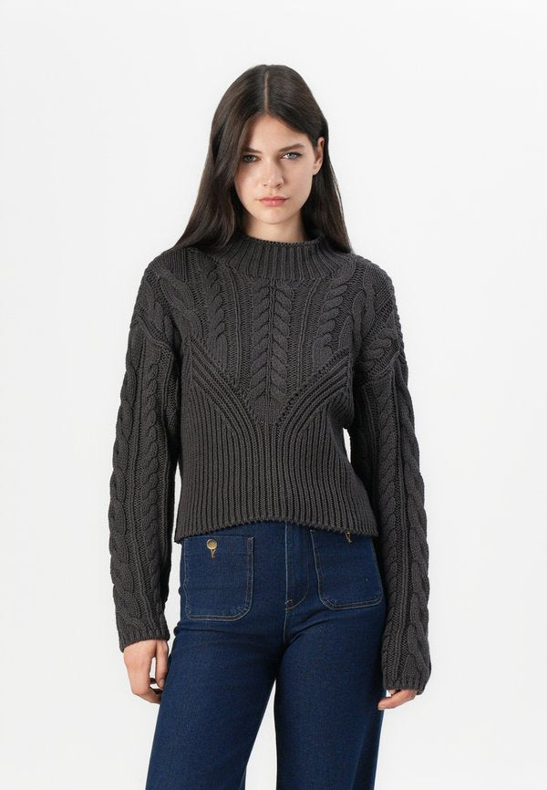 Noisy May Cable knit
