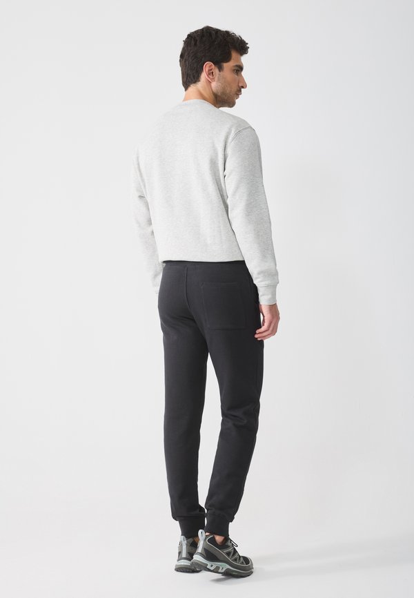 Pier One by Zalando 2 PACK