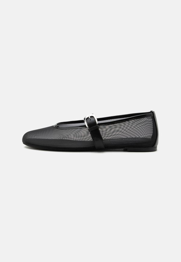 Stuart Weitzman SAI BAREITALL MARY JANE