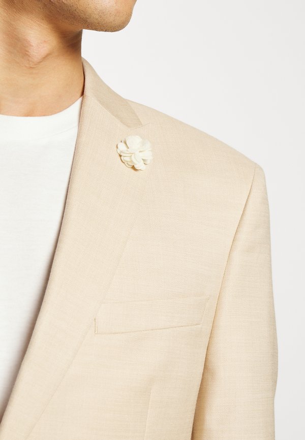 Isaac Dewhirst THE WEDDING SUIT